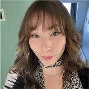 Professeure d’anglais par visioconférence – cours pour tous niveaux, diplômée d’un master en journalisme et licence en LLCER